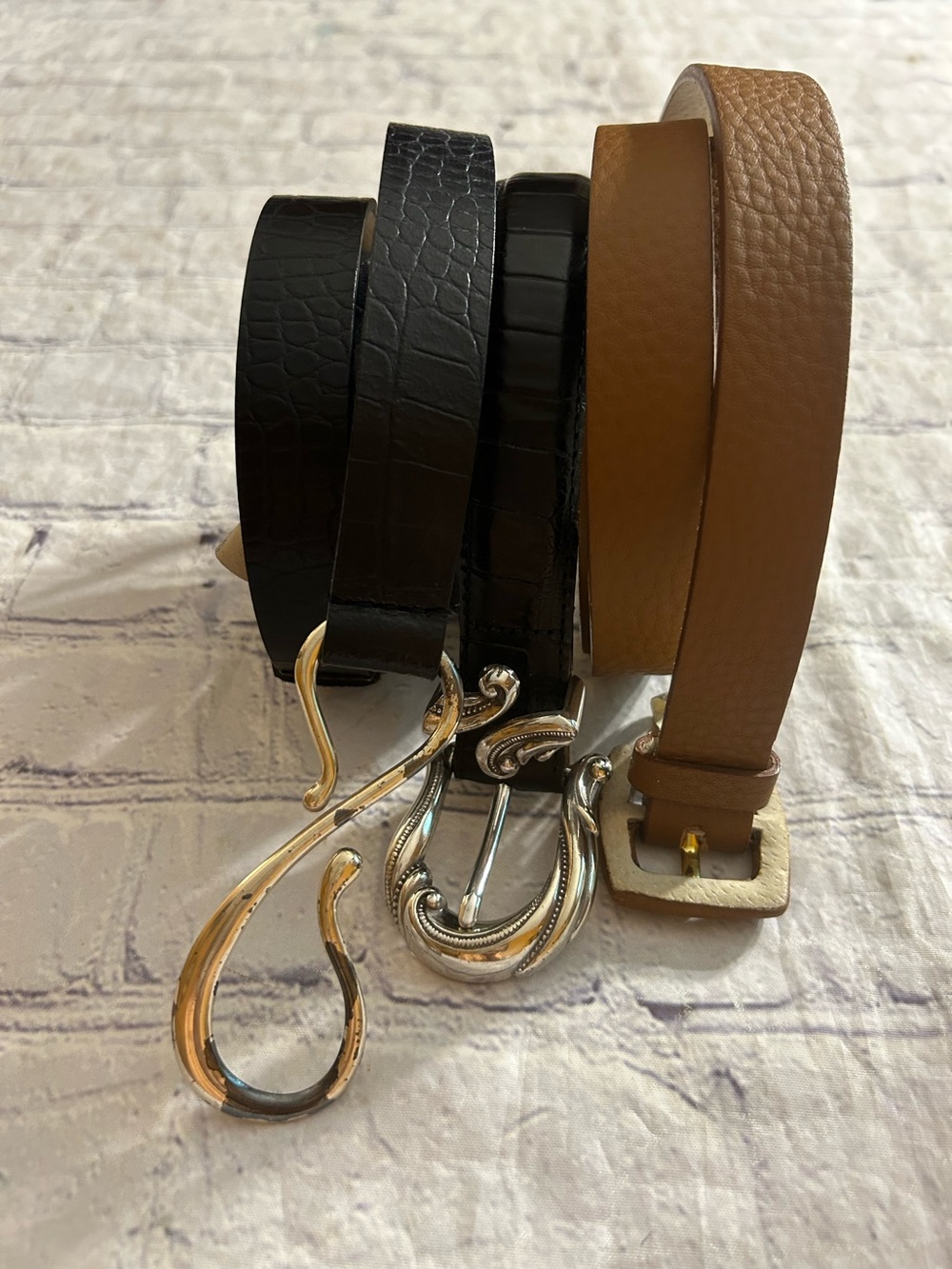COLDWATER CREEK LOT OF (3) DIFFERENT STYLES WOMEN’S BELTS BLACK & CARMEL